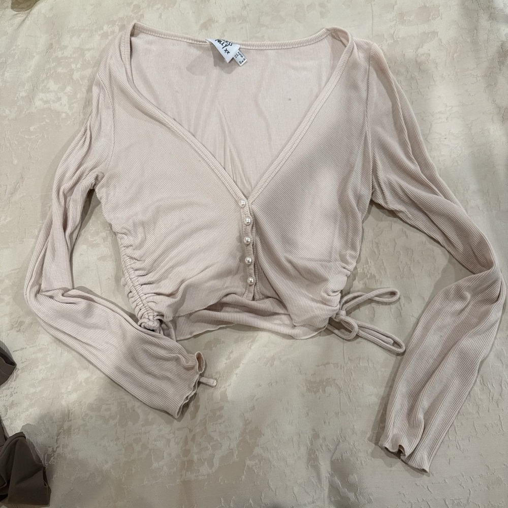 Princess Polly Cream V-Neck Crop Top